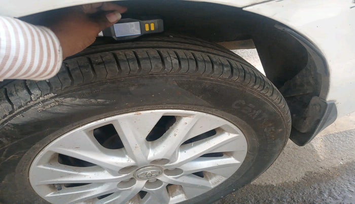 2017 Toyota Corolla Altis G PETROL, Petrol, Manual, 49,303 km, tyre