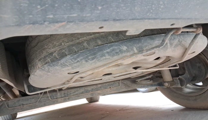 2014 Renault Duster RXL PETROL, Petrol, Manual, 1,47,005 km, tyre