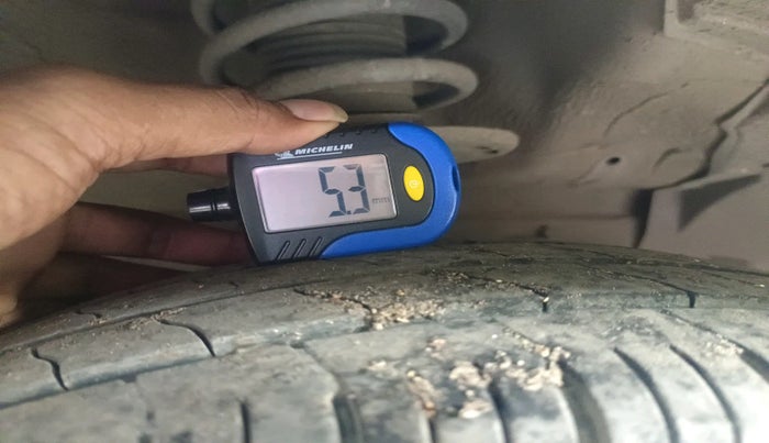 2015 Maruti Ciaz ZXI, Petrol, Manual, 72,182 km, tyre