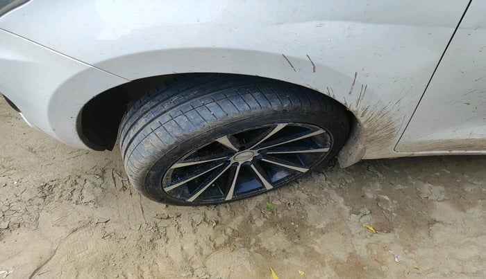 2023 Maruti Swift VXI, Petrol, Manual, 28,209 km, tyre