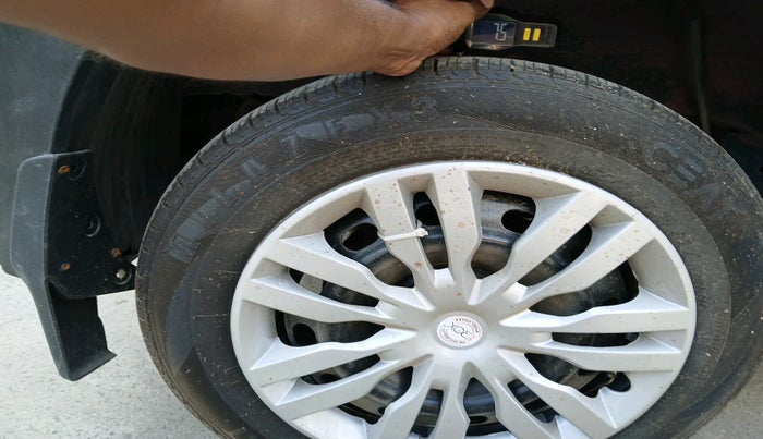 2017 Mahindra KUV 100 NXT K4+ D 6 STR, Diesel, Manual, 59,763 km, tyre