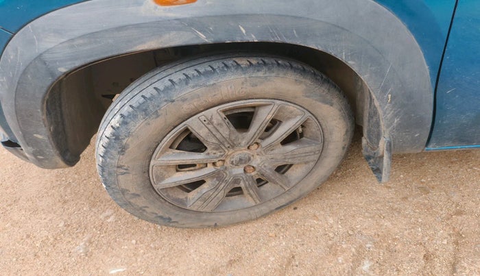 2021 Renault Kwid CLIMBER 1.0 (O), Petrol, Manual, 56,143 km, tyre