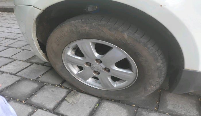 2010 Maruti Swift Dzire ZXI 1.3, Petrol, Manual, 1,40,701 km, tyre