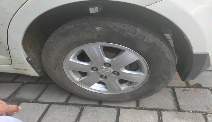 2010 Maruti Swift Dzire ZXI 1.3, Petrol, Manual, 1,40,701 km, tyre