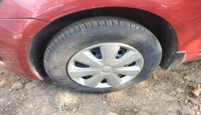 2013 Maruti Swift VXI, Petrol, Manual, 1,08,724 km, tyre