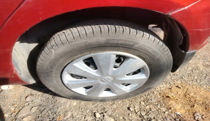 2013 Maruti Swift VXI, Petrol, Manual, 1,08,724 km, tyre