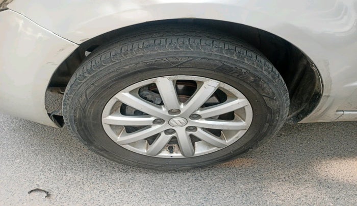 2010 Maruti SX4 ZXI, Petrol, Manual, 1,53,768 km, tyre