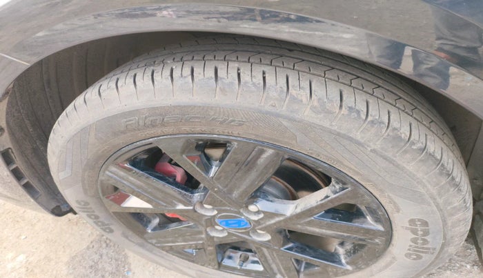 2023 Hyundai Verna SX (O) 1.5 TURBO PETROL MT, Petrol, Manual, 2,324 km, tyre