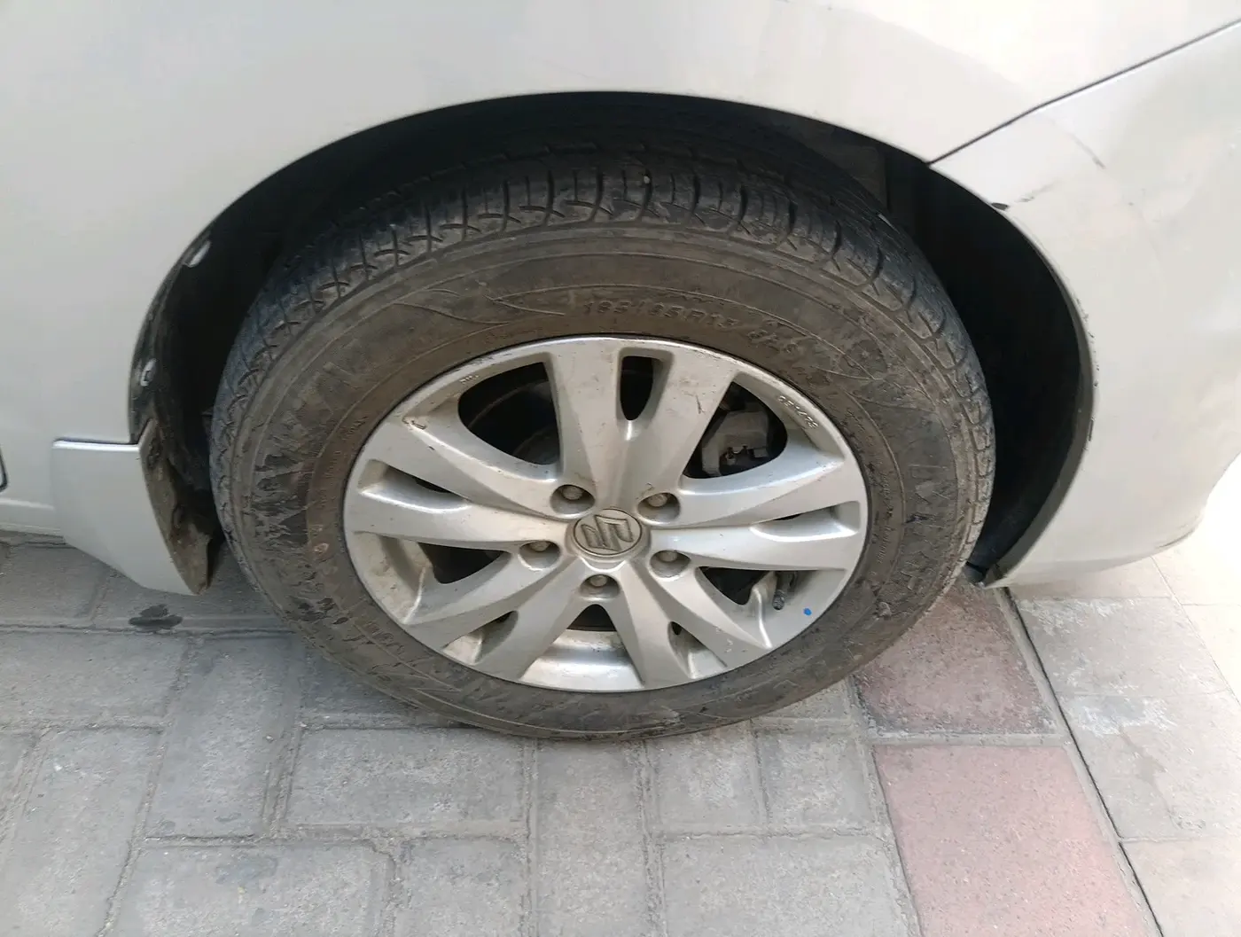 2016 Maruti Ertiga ZXI+, Petrol, Manual, 57,530 km, tyre
