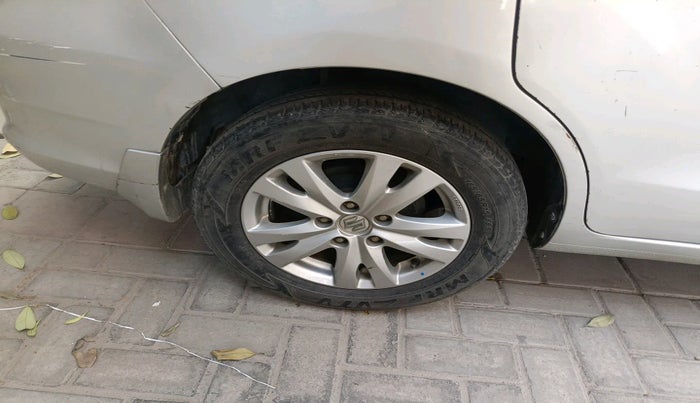 2016 Maruti Ertiga ZXI+, Petrol, Manual, 57,530 km, tyre