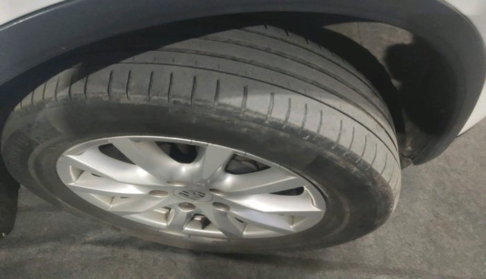 2013 Porsche Cayenne DIESEL, Diesel, Automatic, 80,668 km, tyre