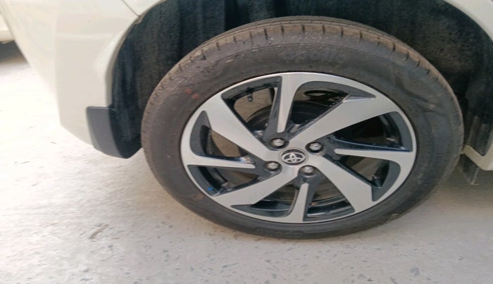 2025 Toyota Glanza G AMT, Petrol, Automatic, 310 km, tyre