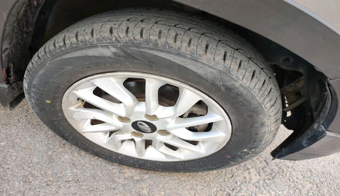 2016 Mahindra Kuv100 K8 D 6 STR, Diesel, Manual, 84,802 km, tyre