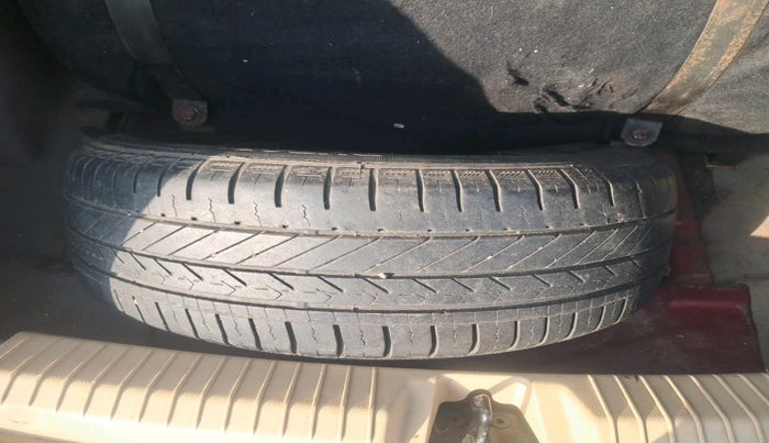 2018 Ford Figo Aspire TITANIUM 1.2 PETROL, Petrol, Manual, 51,957 km, tyre