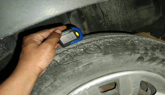 2018 Renault Kwid RXT 0.8, Petrol, Manual, 1,01,108 km, tyre