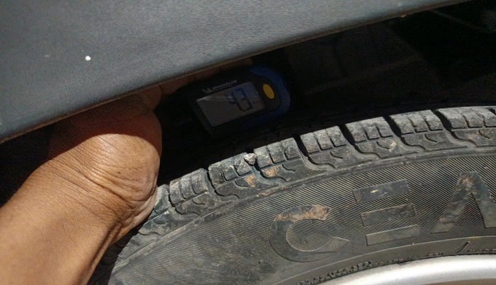 2018 Renault Kwid RXT 0.8, Petrol, Manual, 1,01,108 km, tyre