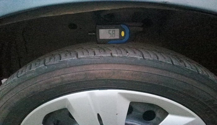 2017 Maruti Wagon R 1.0 VXI, Petrol, Manual, 77,119 km, tyre