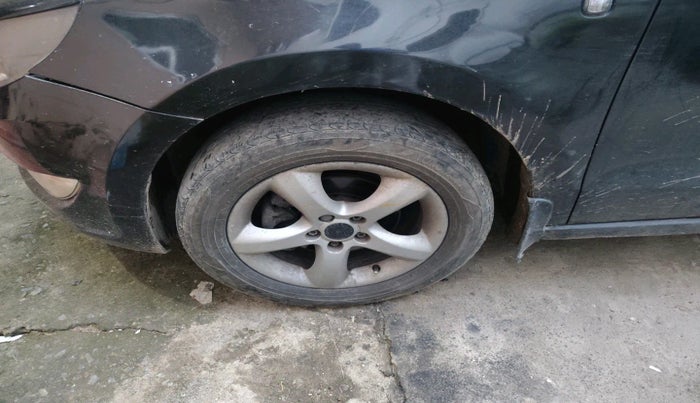 2014 Skoda Rapid ELEGANCE 1.6 TDI CR MT, Diesel, Manual, 1,03,485 km, tyre