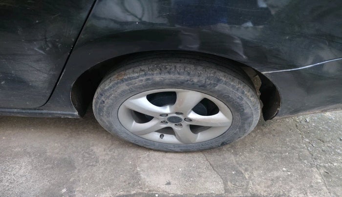 2014 Skoda Rapid ELEGANCE 1.6 TDI CR MT, Diesel, Manual, 1,03,485 km, tyre