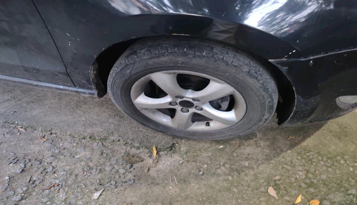 2014 Skoda Rapid ELEGANCE 1.6 TDI CR MT, Diesel, Manual, 1,03,485 km, tyre