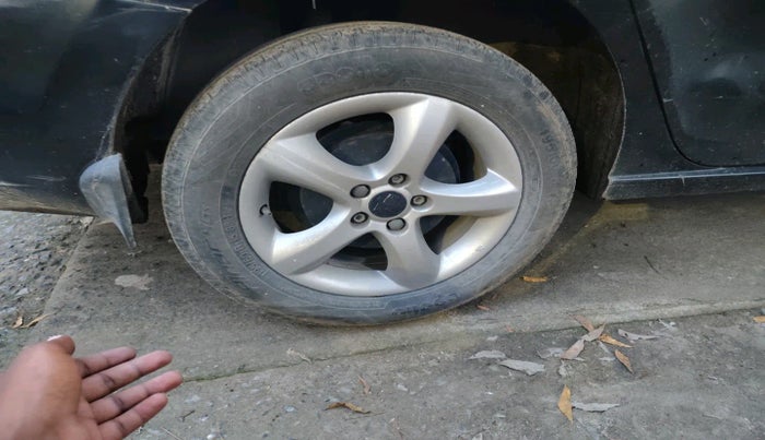 2014 Skoda Rapid ELEGANCE 1.6 TDI CR MT, Diesel, Manual, 1,03,485 km, tyre