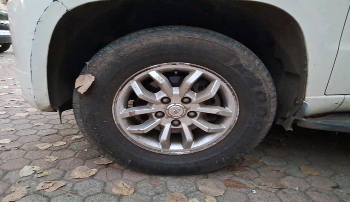 2016 Mahindra TUV300 T8, Diesel, Manual, 97,115 km, tyre