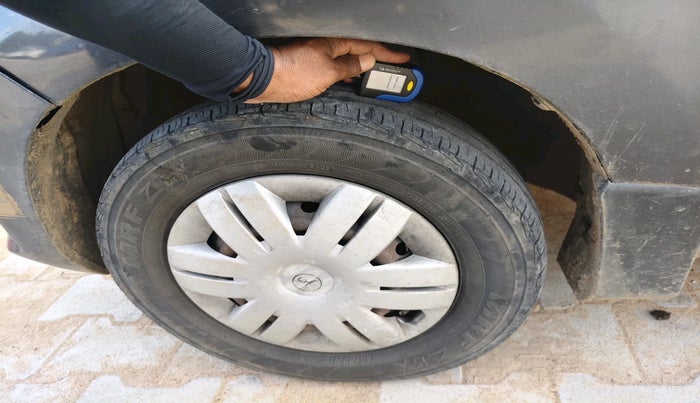 2014 Maruti Alto 800 LXI, Petrol, Manual, 1,09,898 km, tyre