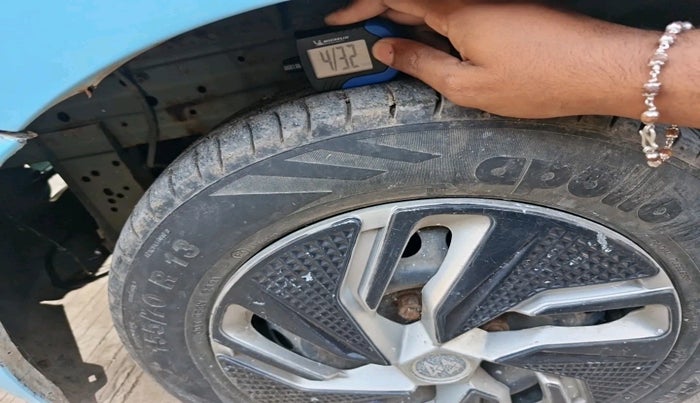 2015 Datsun Go A, Petrol, Manual, 89,057 km, tyre