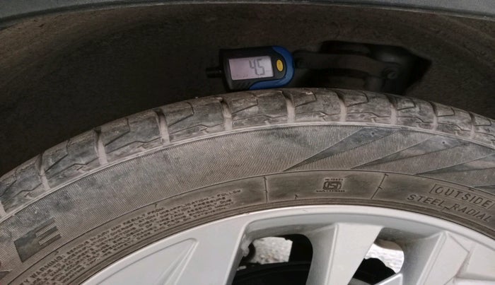 2022 Hyundai Creta SX 1.5 PETROL, Petrol, Manual, 24,946 km, tyre