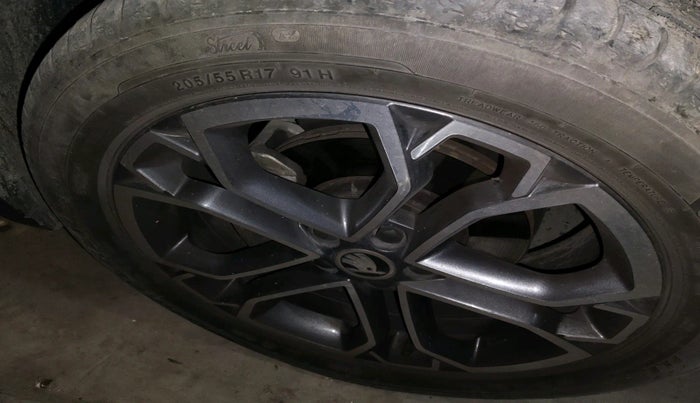 2023 Skoda KUSHAQ STYLE 1.0L TSI MT, Petrol, Manual, 16,424 km, tyre