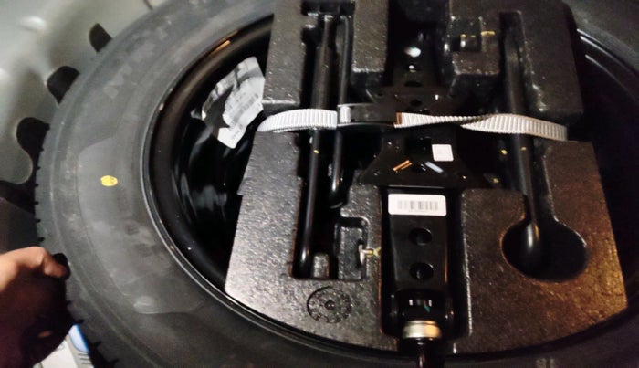 2023 Skoda KUSHAQ STYLE 1.0L TSI MT, Petrol, Manual, 16,424 km, tyre