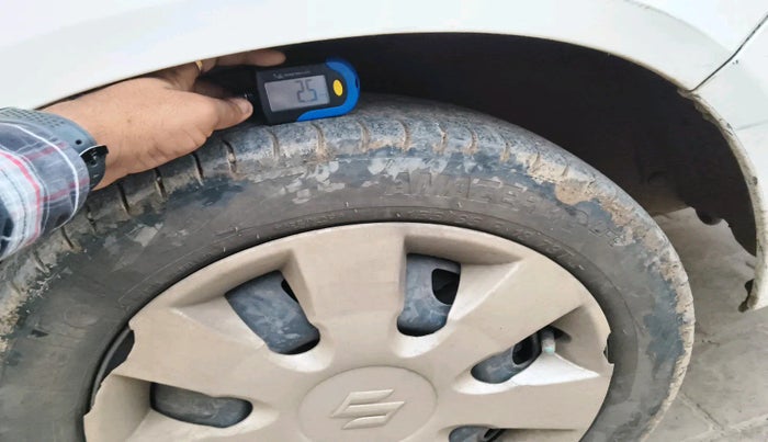 2013 Maruti Alto K10 VXI, Petrol, Manual, 92,345 km, tyre