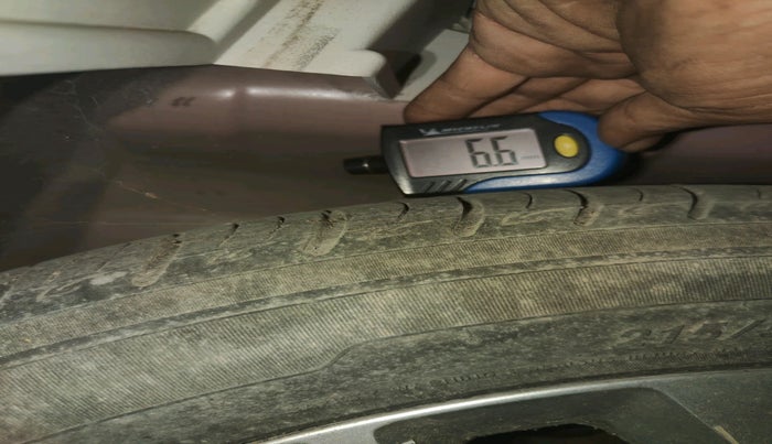 2020 Mahindra XUV300 W8 1.2 PETROL, Petrol, Manual, 15,619 km, tyre