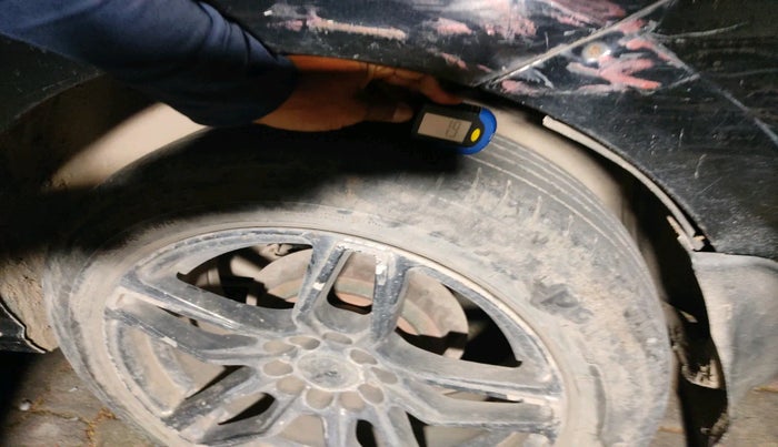 2011 Volkswagen Polo TRENDLINE 1.2L PETROL, Petrol, Manual, 1,27,666 km, tyre