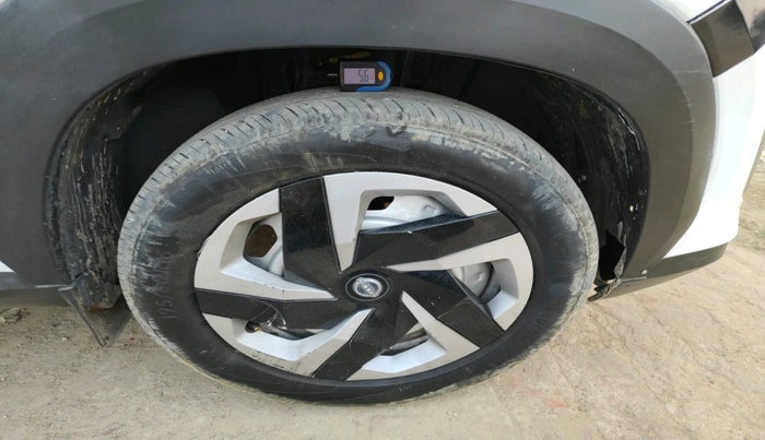 2023 Nissan MAGNITE XE, Petrol, Manual, 10,932 km, tyre