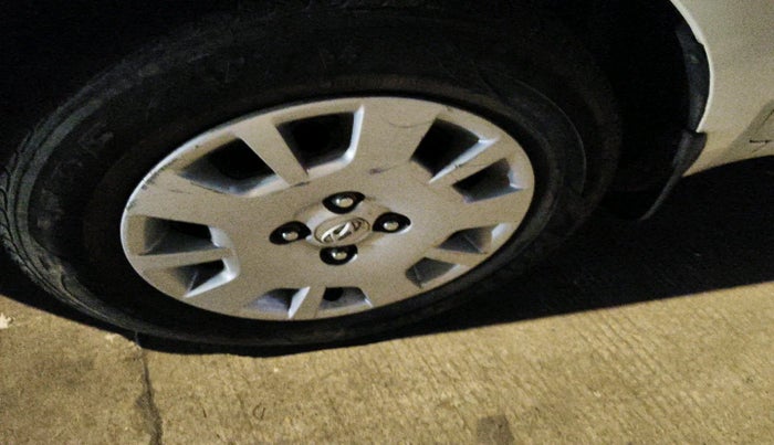 2013 Hyundai i20 MAGNA 1.2, Petrol, Manual, 74,698 km, tyre