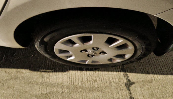 2013 Hyundai i20 MAGNA 1.2, Petrol, Manual, 74,698 km, tyre