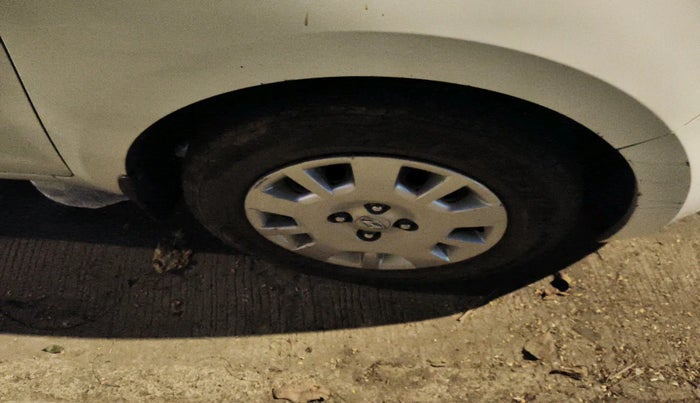 2013 Hyundai i20 MAGNA 1.2, Petrol, Manual, 74,698 km, tyre