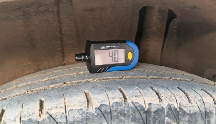 2020 Maruti S Cross ZETA 1.5, Petrol, Manual, 63,220 km, tyre