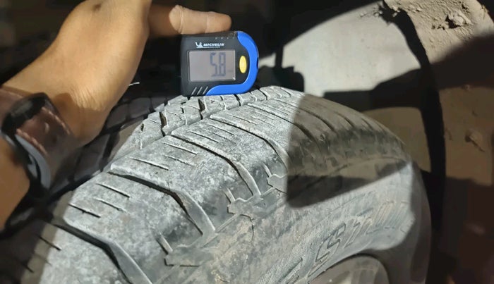 2016 Chevrolet Trailblazer LTZ AT, Diesel, Automatic, 1,50,455 km, tyre