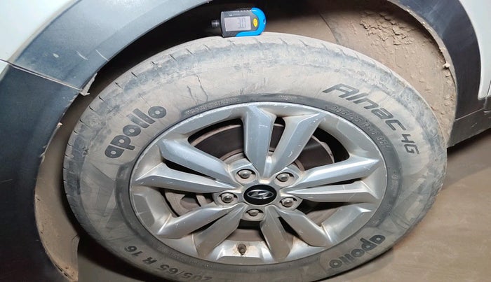 2018 Hyundai Creta SX 1.6 DIESEL, Diesel, Manual, 1,43,832 km, tyre