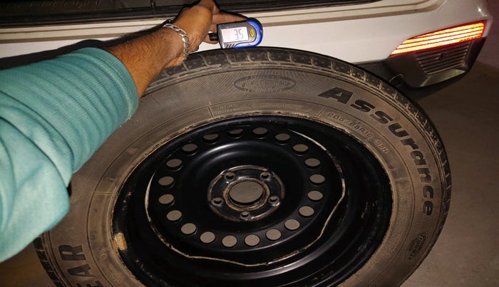 2018 Hyundai Creta SX 1.6 DIESEL, Diesel, Manual, 1,43,832 km, tyre