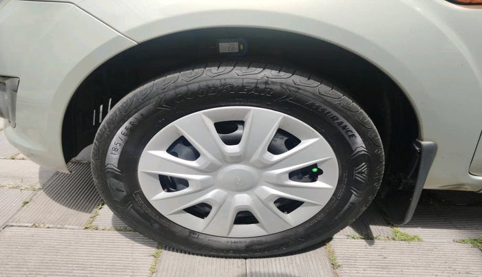 2015 Ford Figo EXI 1.2 PETROL, Petrol, Manual, 1,04,918 km, tyre