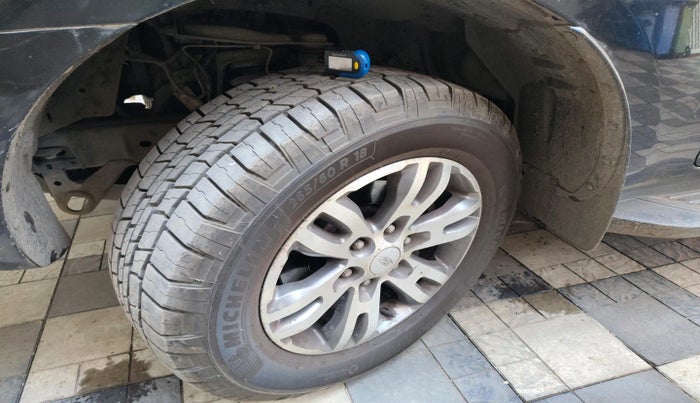 2016 Ford Endeavour TITANIUM 3.2 4X4 AT, Diesel, Automatic, 83,520 km, tyre