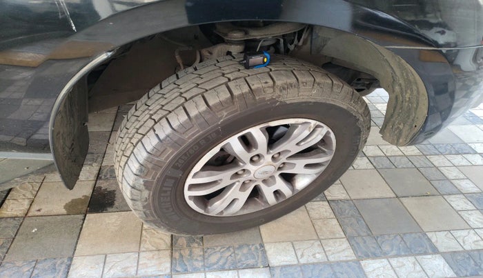 2016 Ford Endeavour TITANIUM 3.2 4X4 AT, Diesel, Automatic, 83,520 km, tyre