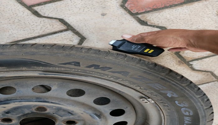 2014 Maruti Wagon R 1.0 VXI, Petrol, Manual, 75,971 km, tyre