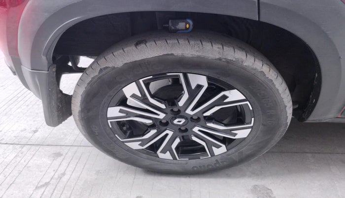 2021 Renault Kiger RXZ MT DUAL TONE, Petrol, Manual, 65,941 km, tyre