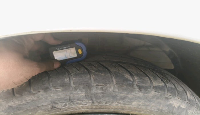 2019 Maruti Swift LXI, Petrol, Manual, 31,857 km, tyre