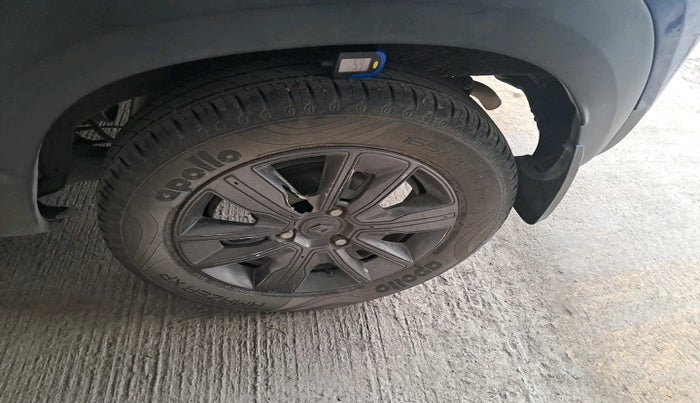 2020 Renault Kwid CLIMBER 1.0 AMT (O), Petrol, Automatic, 18,217 km, tyre