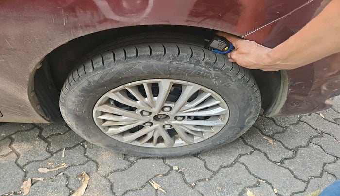 2019 Maruti Ertiga ZXI+ SHVS, Petrol, Manual, 1,29,480 km, tyre